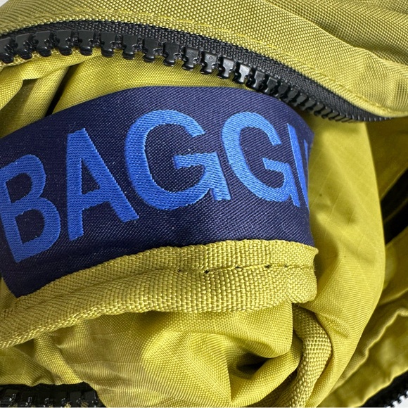 BAGGU Avocado Green Nylon Belt Bag Fanny Bag Black Strap Spellout - Picture 5 of 12